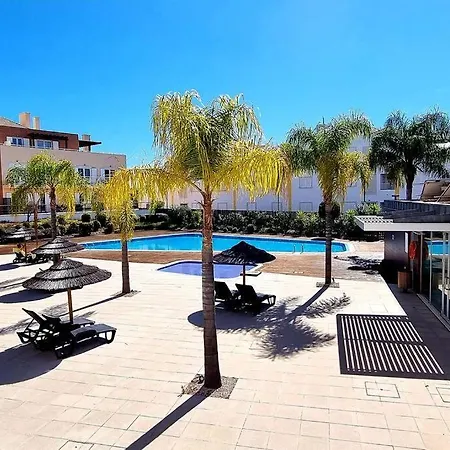 Cabanas Beach Apartment 카바나스데타비라